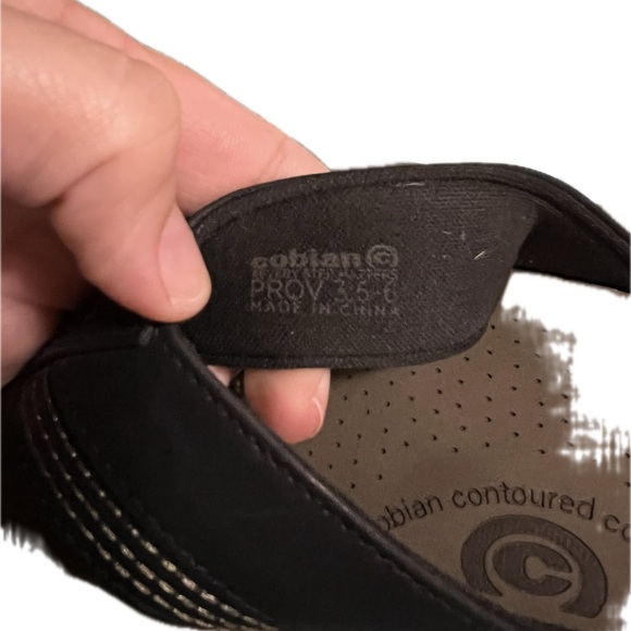 Sandals_&_Flip_Flops